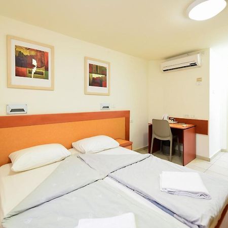 Hi - Arad Hostel ภายนอก รูปภาพ