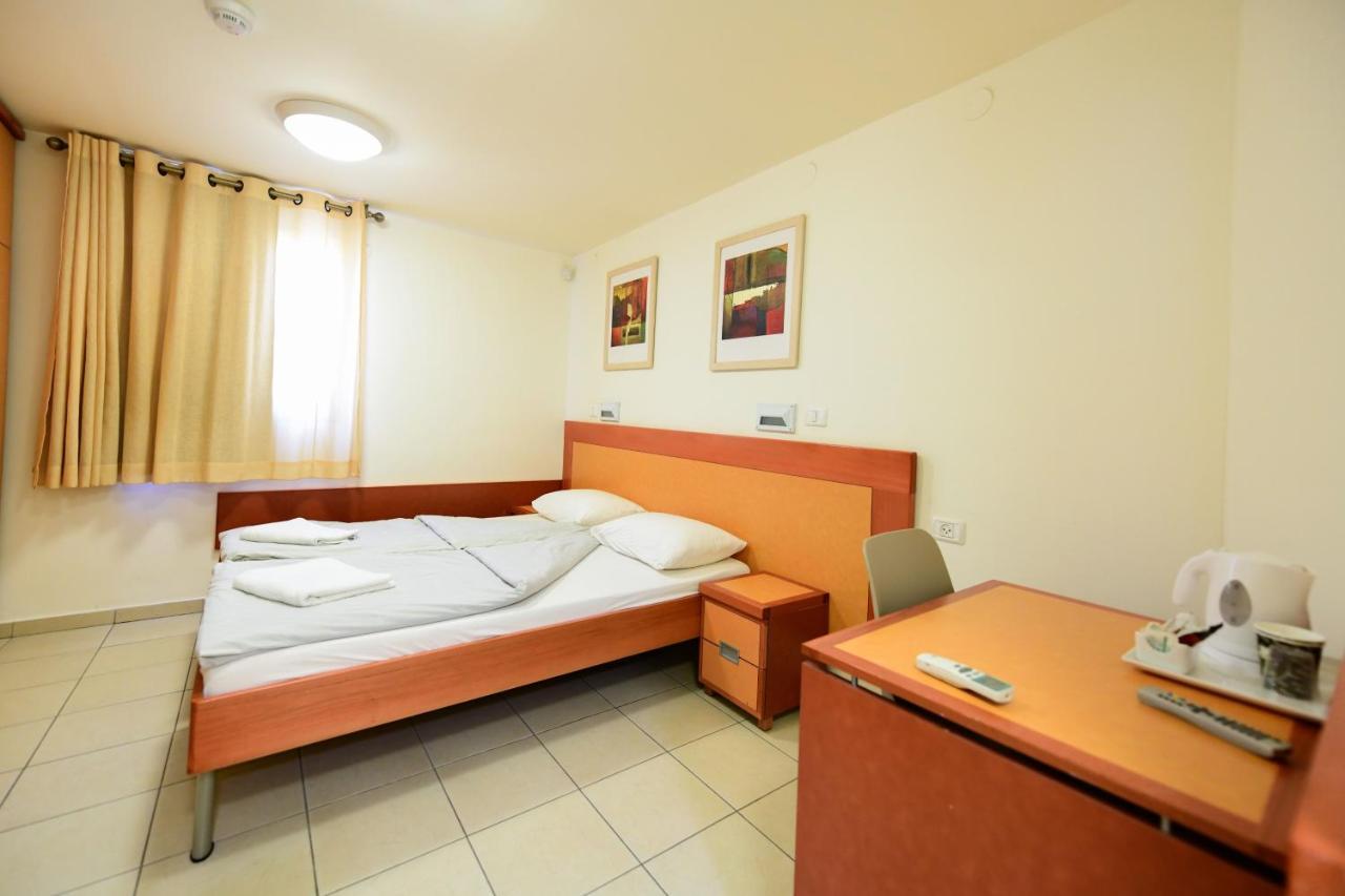 Hi - Arad Hostel ภายนอก รูปภาพ
